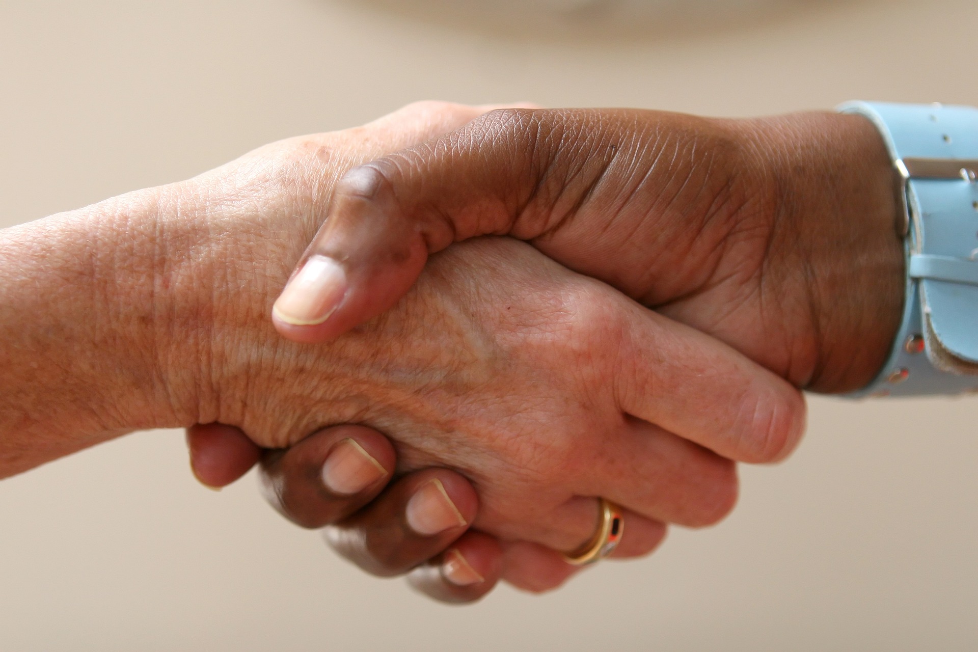 Handshake - Image by Robert Owen-Wahl, Pixabay