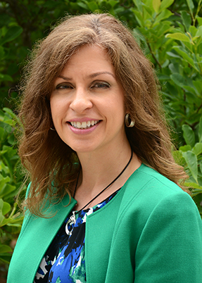 Mary Hecht-Kissell headshot